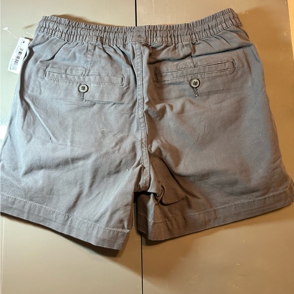 Shorts - Picture 3 of 5